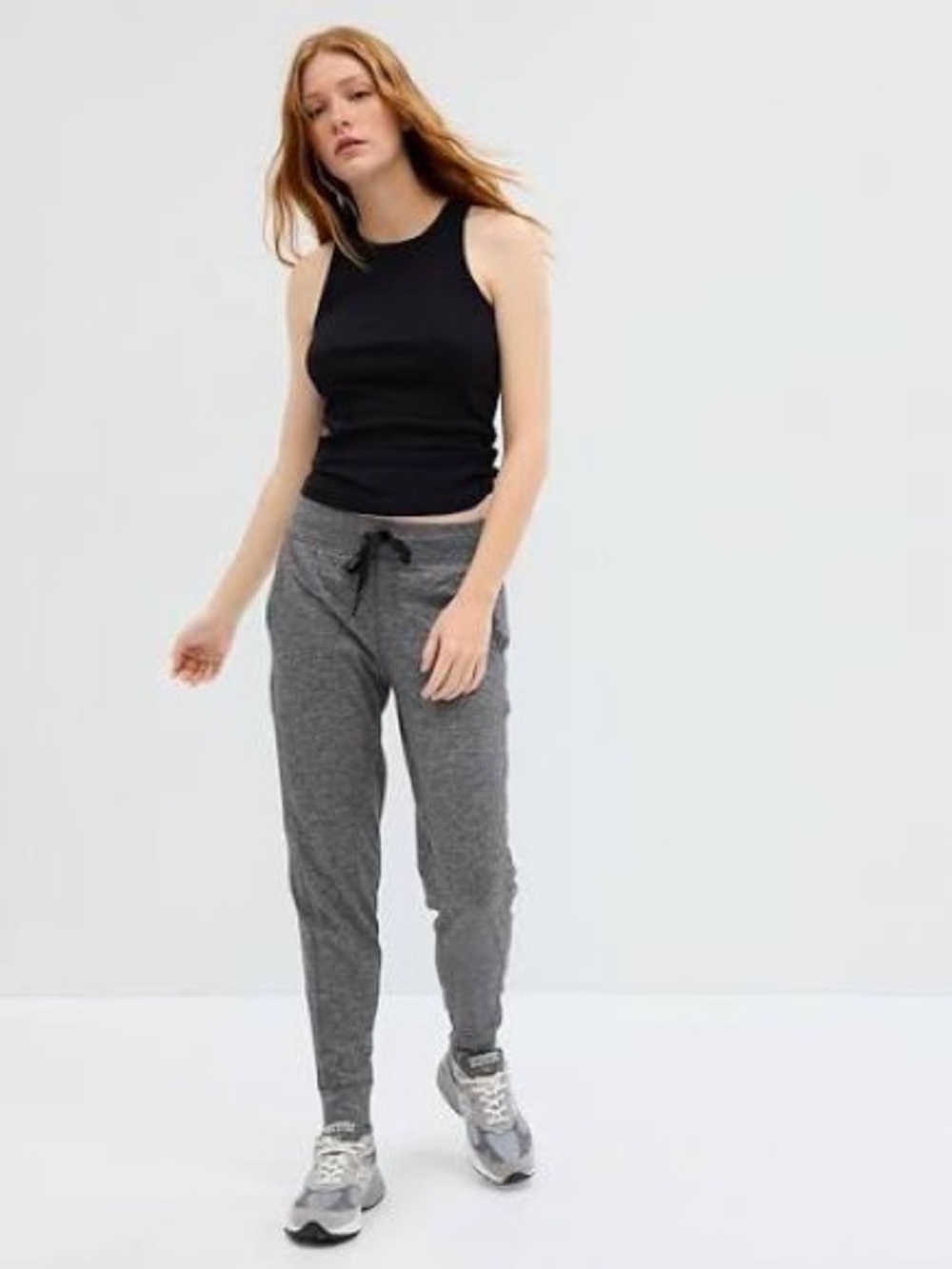 GapFit Brushed Tech Jersey Joggers in Medium Grey | Size XS
